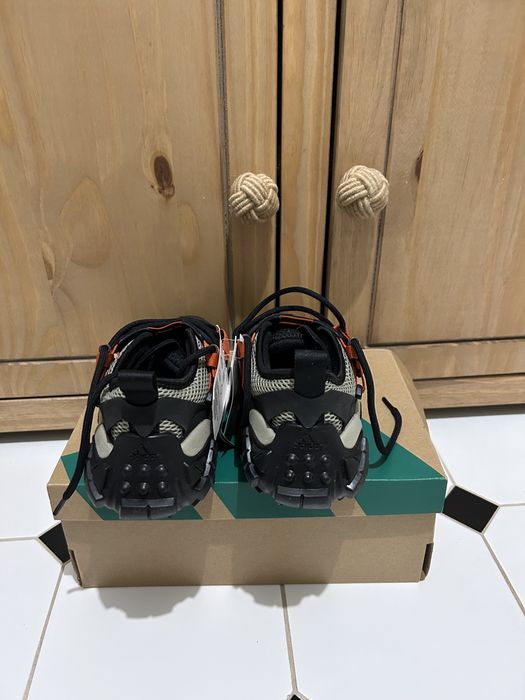 Vand Adidas FYW XTA