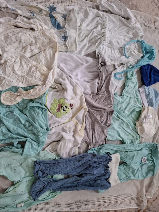 Срочно продам детские вещи 0-6