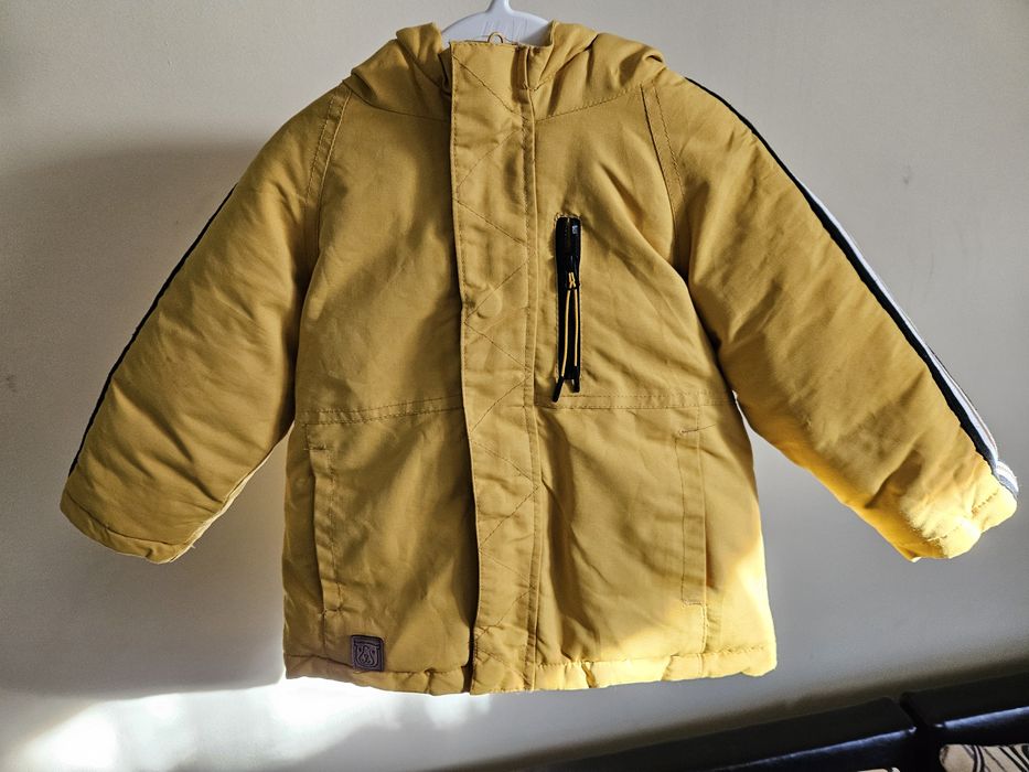 Якета размер 86. Едното е подарък