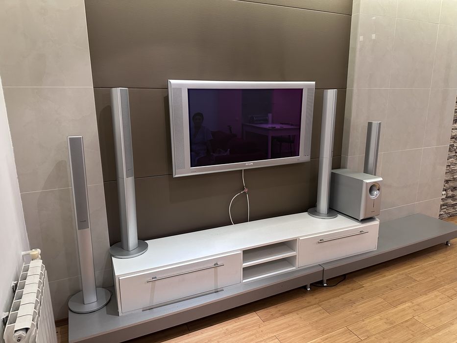 Домашний кинотеатр Philips с телевизором