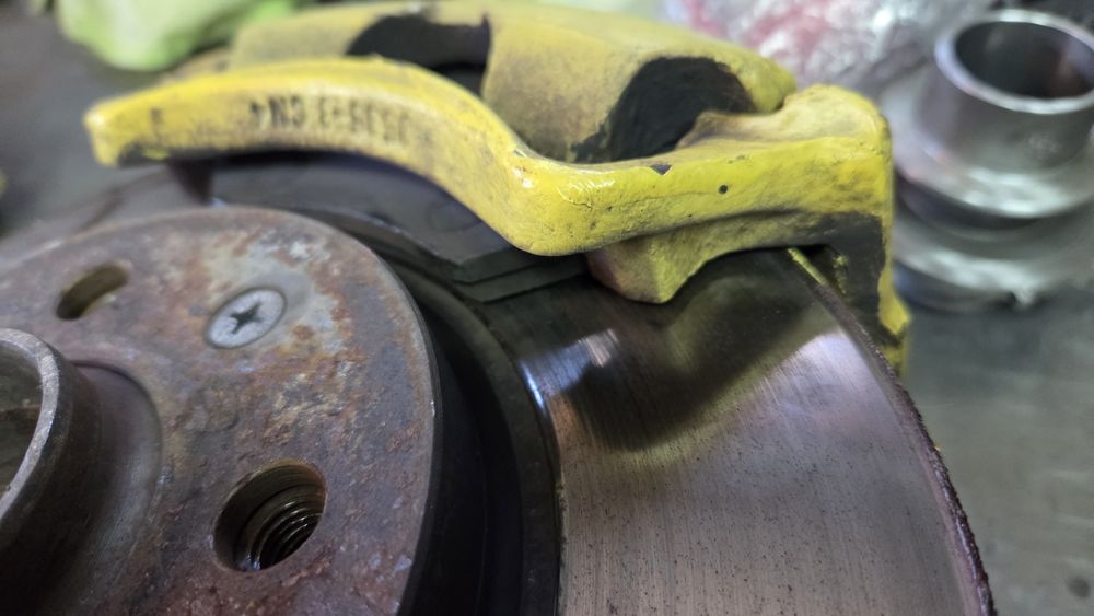 Шенкели, лагери и дискове с накладки голф 3тди