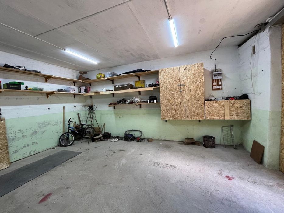 Продам гараж,срочно,торг есть