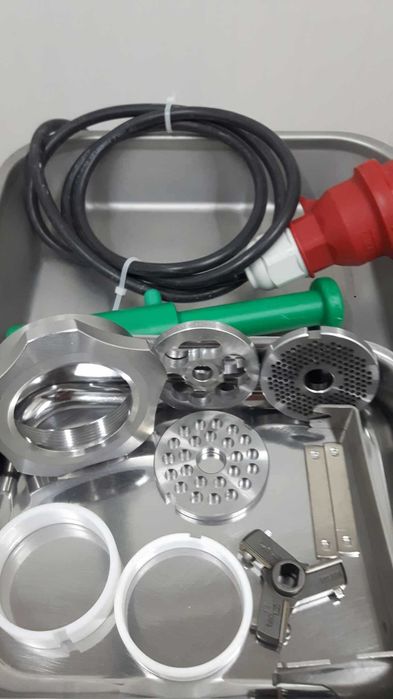 Професионална месомелачка