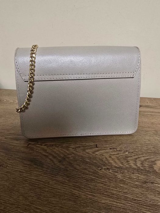 Италианска дамска чанта от естествена кожа