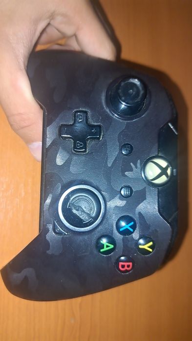 Vând pachet gaming: XBOX ONE + LAPTOP SONY VAIO + jocuri