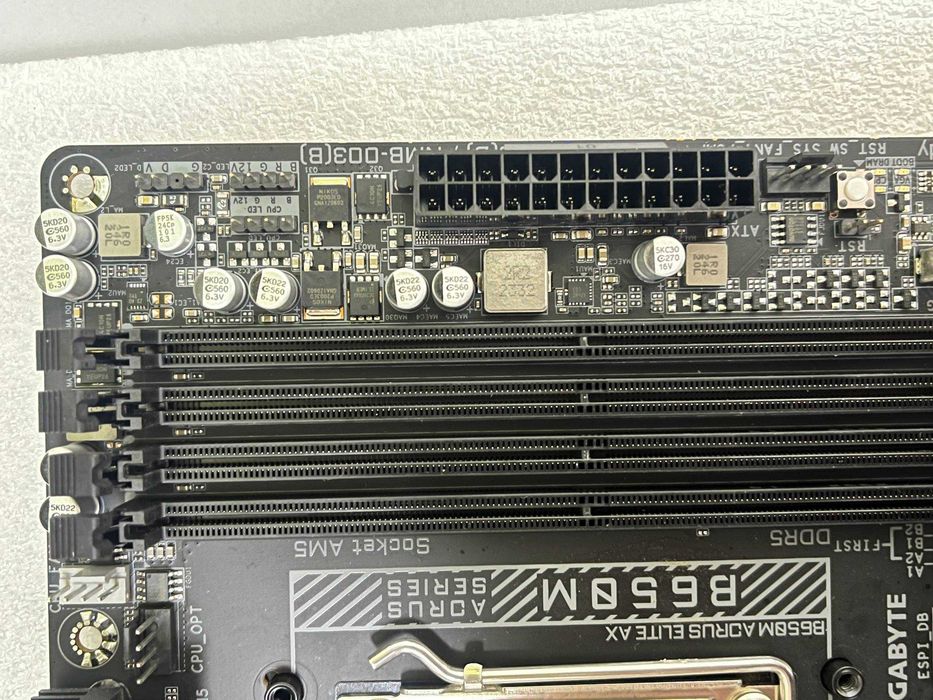 Матплата Gigabyte B650M Aorus Elite AX