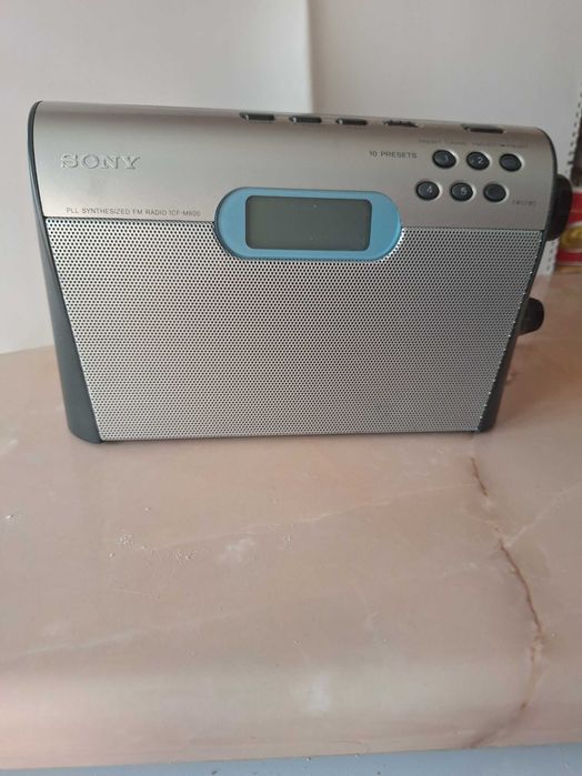 Radio digital Sony ICF-M 600.