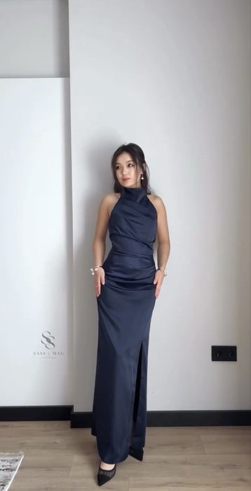 Платье с открытой спиной