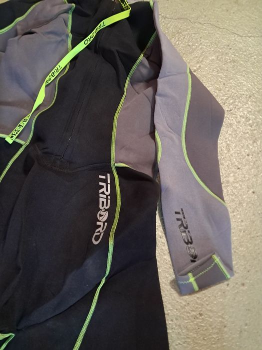 Костюм за гмуркане с чорапи и ръкавици