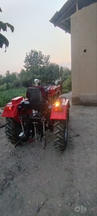 Traktor Zubir 1125