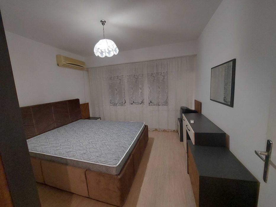 Дава се под наем Тристаен апартамент в Бургас, Славейков - 62 кв.м за 397.8 € - Снимка #1