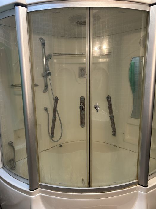 Продам душевую кабину