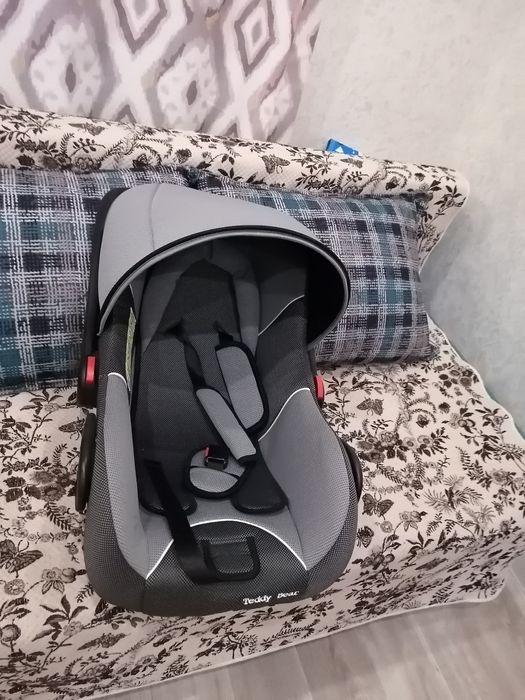 Продам детское авто кресло