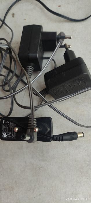 Блоки питания адаптеры.