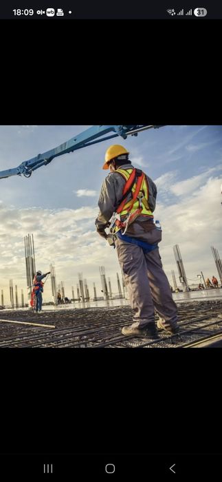 Бригада строителей