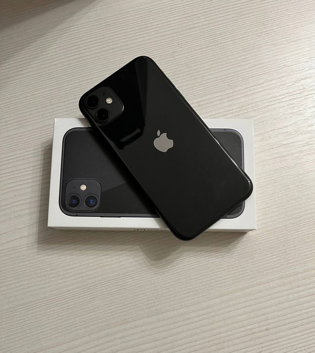IPhone 11   black
