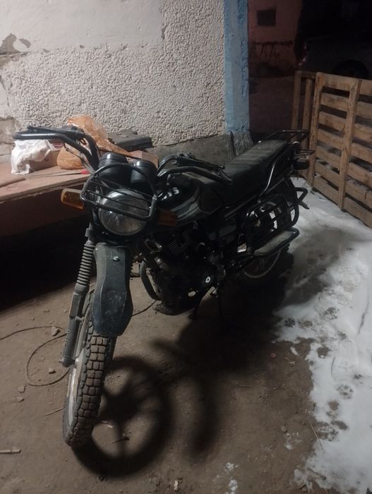 Мотоцикл почти новый