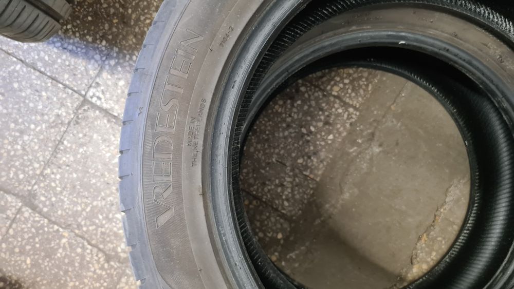 Летни гуми Vredestein, 215/55R17 (стар дот)