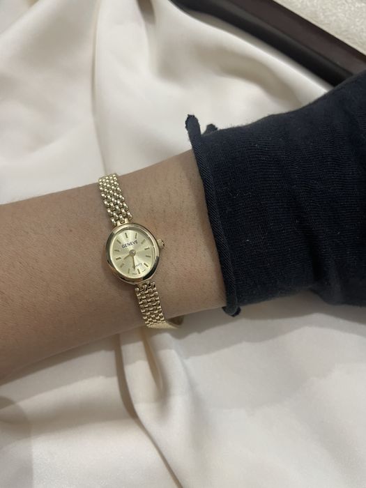 Золотые часы женские