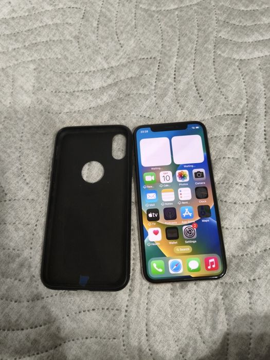Телефон iPhone 10