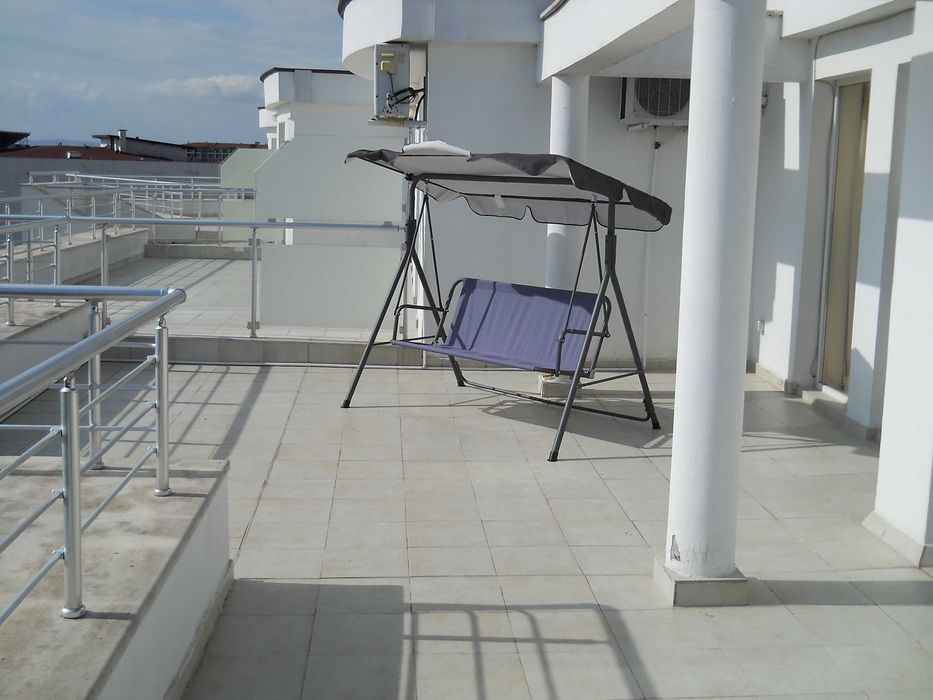 Тристаен апартамент 131 кв.м. Свети Влас под наем