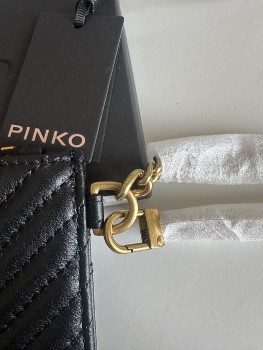 Чисто нов Картхолдър на марката Pinko