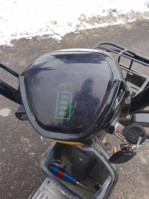 Электро скутер двойх за 70.000