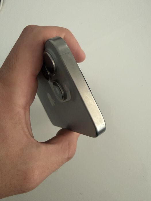Iphone 15 pro Перфектен