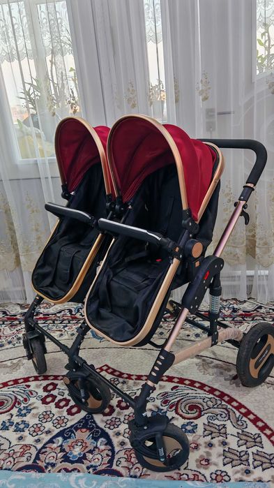 Продам двойную коляску для близнецов