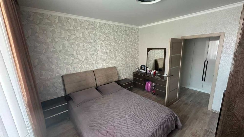 продам квартиру 2хком. мкр.Аэропорт