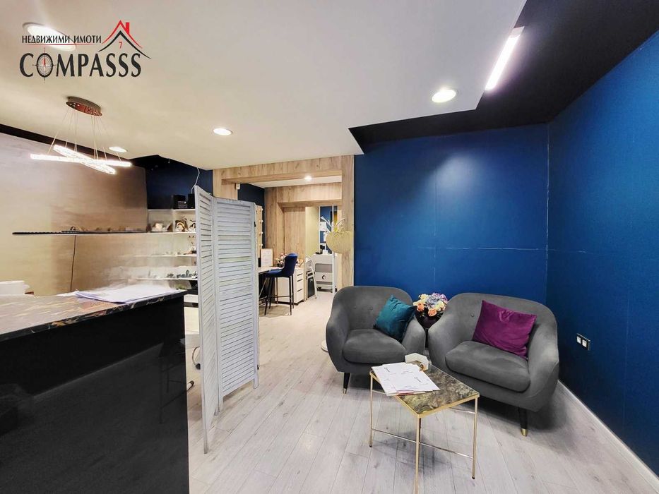 Продава се Магазин в Добрич, Център - 55 кв.м за 3000 €/кв.м - Снимка #3