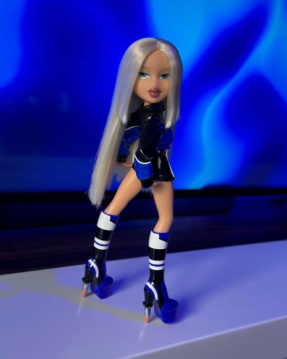 Братц. Кукла Хлоя Scorchin' Bratz, с аксессуарами. Bratz