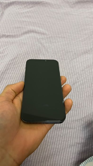 iPhone 12 mini хорошый