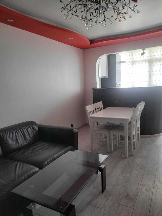 Дава се под наем Тристаен апартамент в Казанлък - 86 кв.м за 280.5 € - Снимка #1