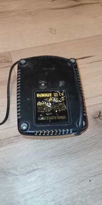 Masina de gaurit DeWalt 14.4 V , bateria defecta