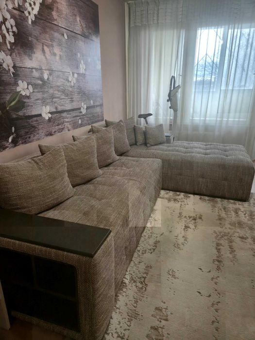 Разтегателен диван