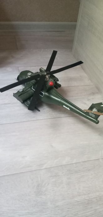 Продам металлический вертолёт