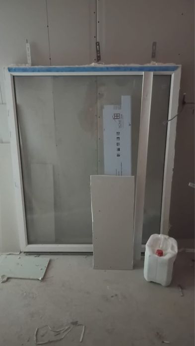 Пластиковая дверь и окна