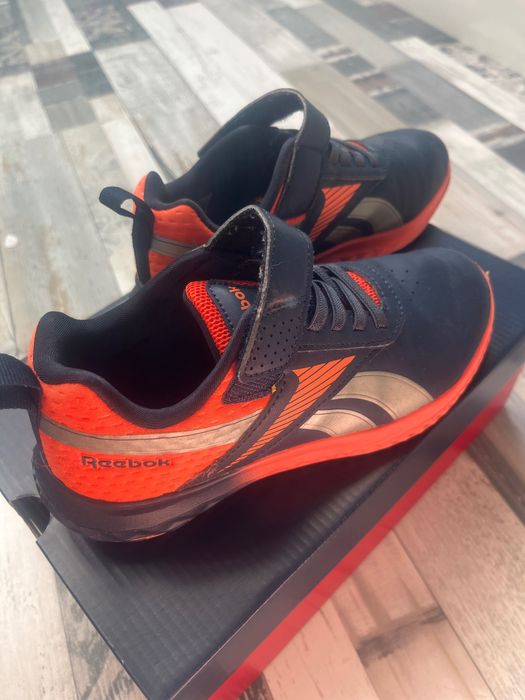 Reebok маратонки