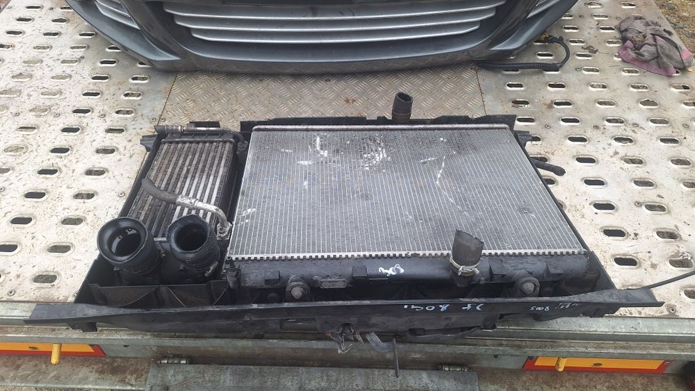Faruri tragar peugeot 5008 1.6 hdi euro 5 2012