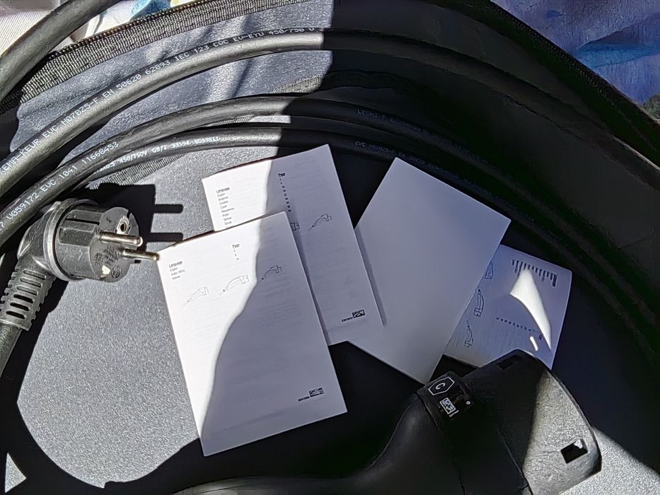 Оригинален кабел за зареждане на Мерцедес бенц