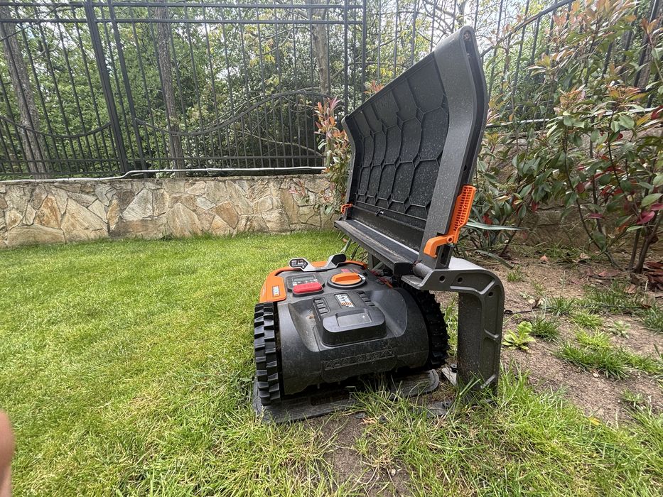 Продавам робот косачка Worx Landroid