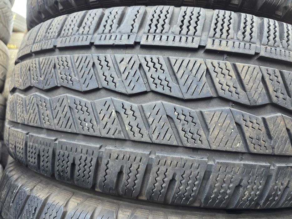 4бр Зимни гуми за БУС - 235 65 16 С - Hankook
