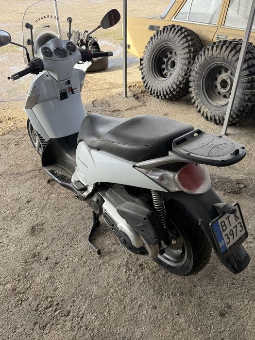 Aprilia scarabeo 400i