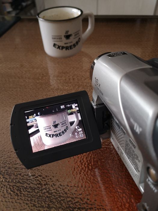 Дигитални видео камери MiniDV Panasonic и JVC