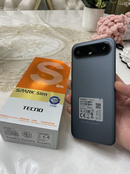 Tecno spark Slim 8/256gb
