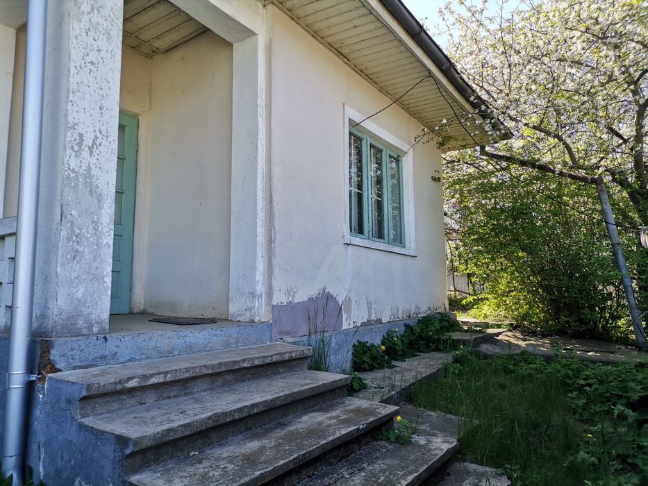 Vanzare  Casa  Husi -  zona Raiesti  8 min de centrul Orasului
