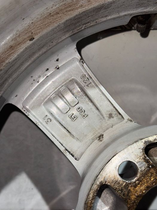 Roti iarna jante BMW Seria 1 3 4 5 x1 x3 e39 e84 e87  cu senzori presi