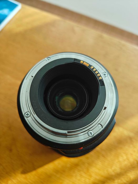 Canon EF 28-135mm f/3.5-5.6 USM IS