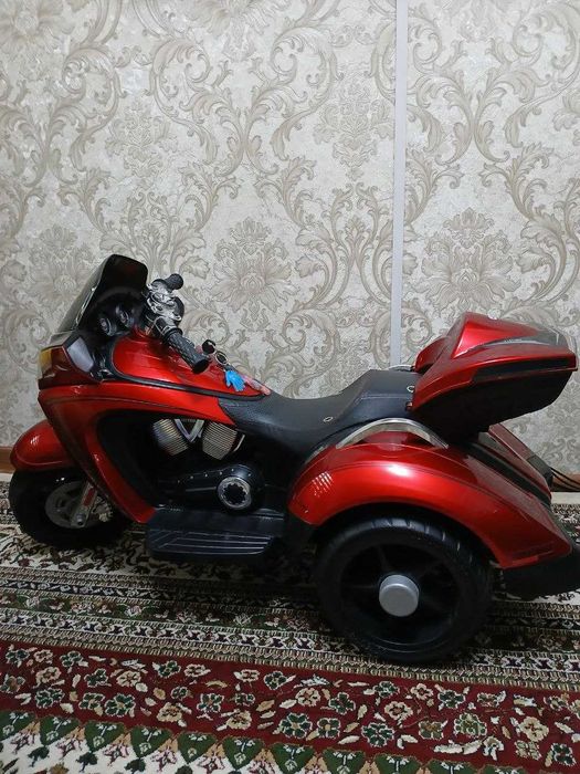 Продаю Детский мотоцикл почти новый в хорошим состоянии